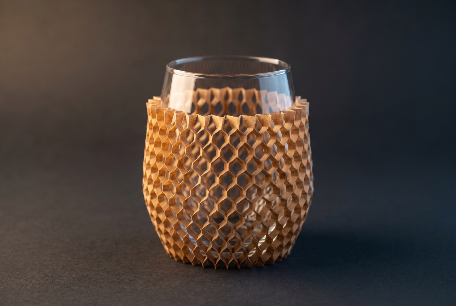 Kağıt Kovan sleeve for drinking glasses and small glassware